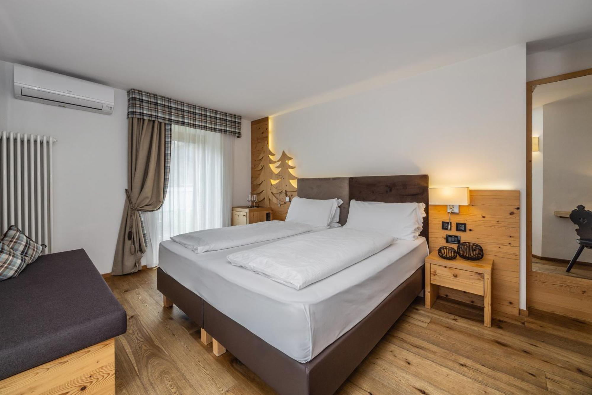 Hotel Ravelli Luxury Spa Медзана Экстерьер фото